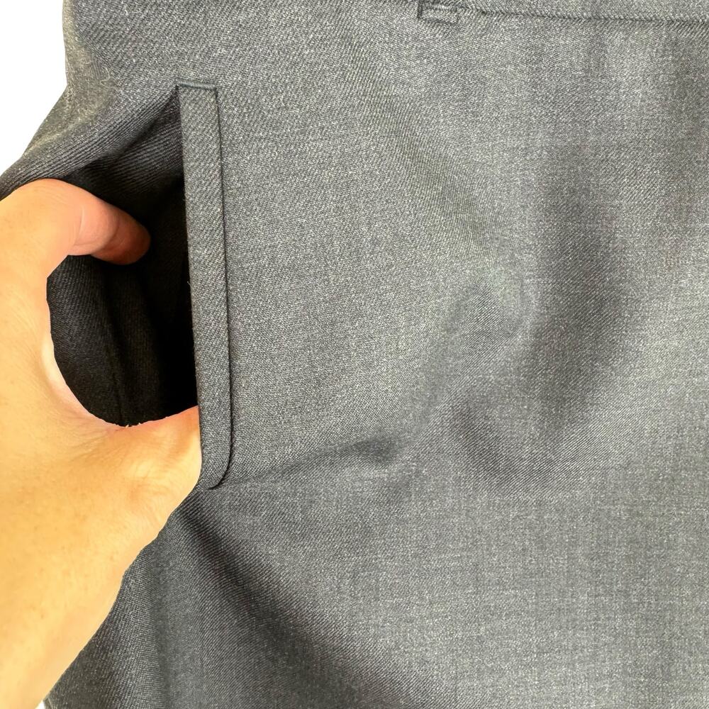 L.L. Bean 100% Wool Dark Gray Classic Fit Straight Above Knee Lined Skirt Size 6 - Picture 3 of 10